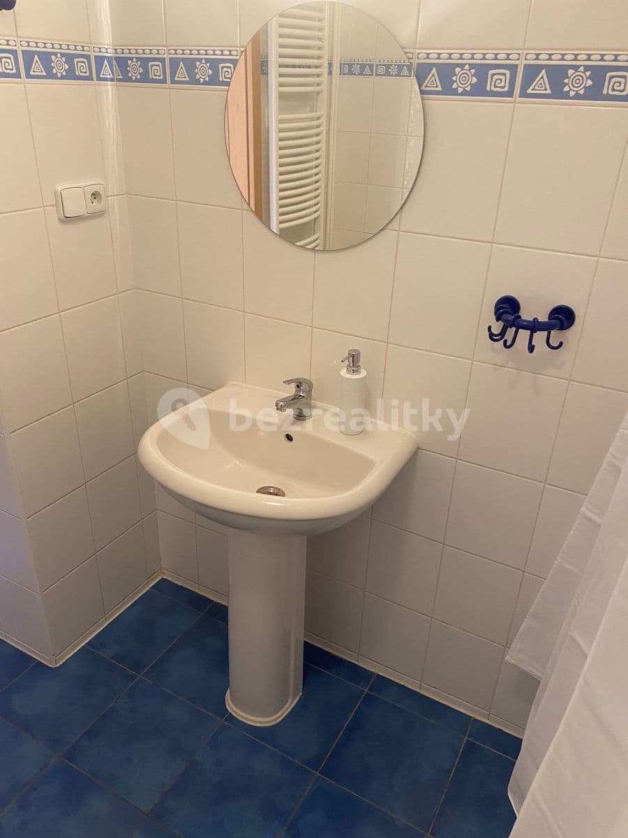 Prenájom bytu 2-izbový 44 m², Levá, Praha, Praha Prenájom bytu 2-izbový 44 m², Levá, Praha, Praha