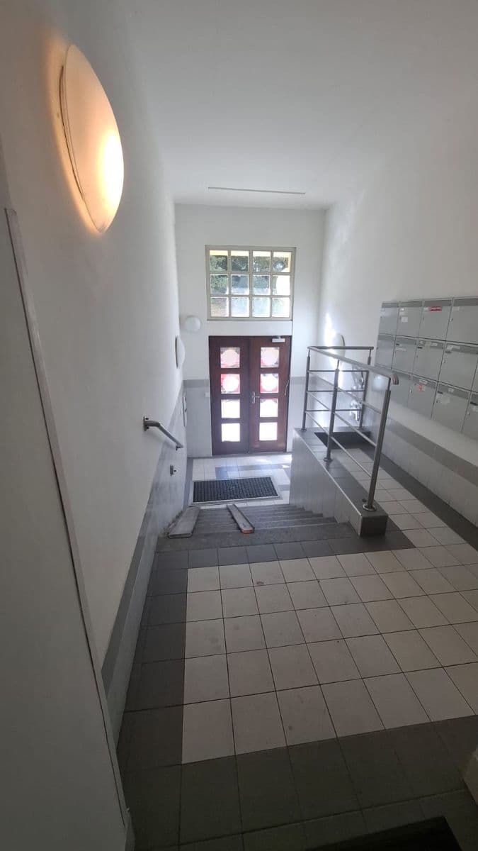 Prenájom bytu 2-izbový 44 m², Levá, Praha, Praha Prenájom bytu 2-izbový 44 m², Levá, Praha, Praha