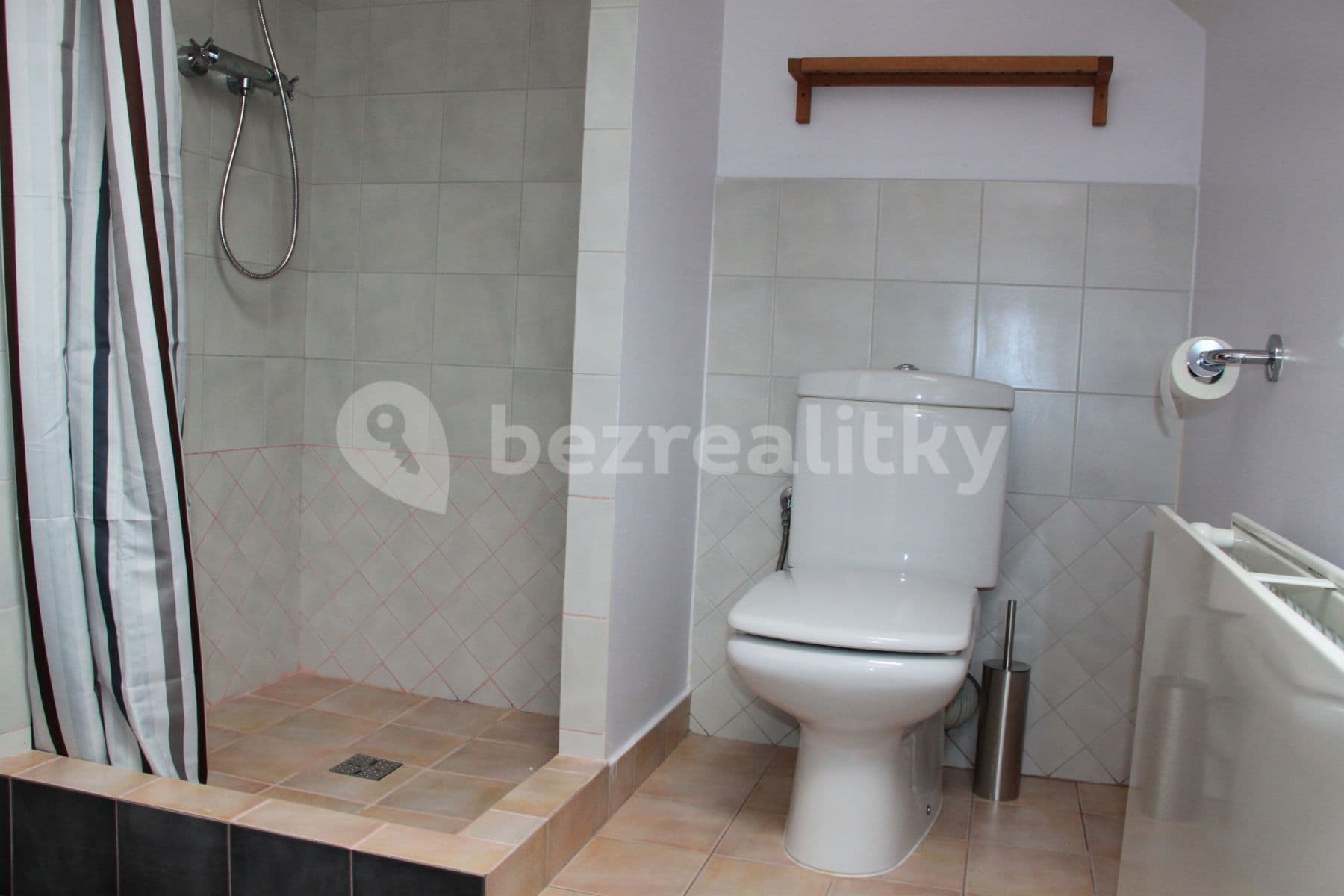 Prenájom bytu 1-izbový 45 m², Kyjevská, Praha, Praha Prenájom bytu 1-izbový 45 m², Kyjevská, Praha, Praha