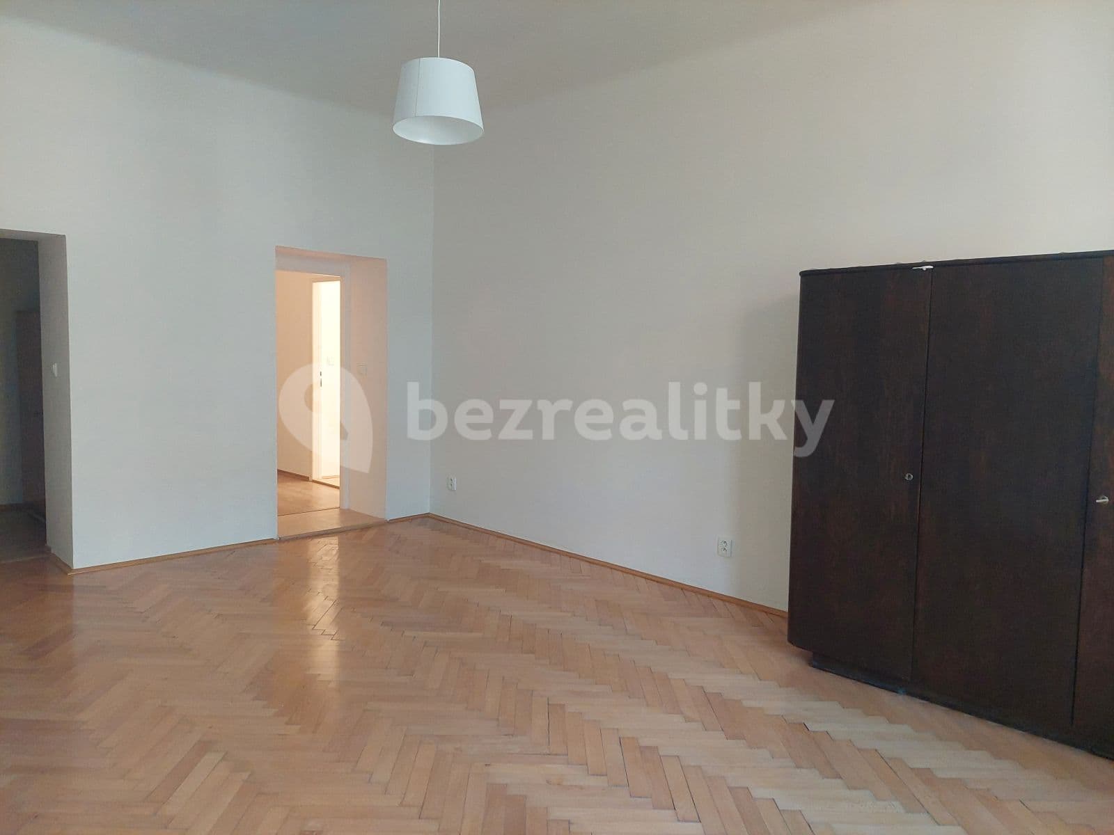 Prenájom bytu 3-izbový 110 m², Valerije Pavloviče Čkalova, Praha, Praha Prenájom bytu 3-izbový 110 m², Valerije Pavloviče Čkalova, Praha, Praha