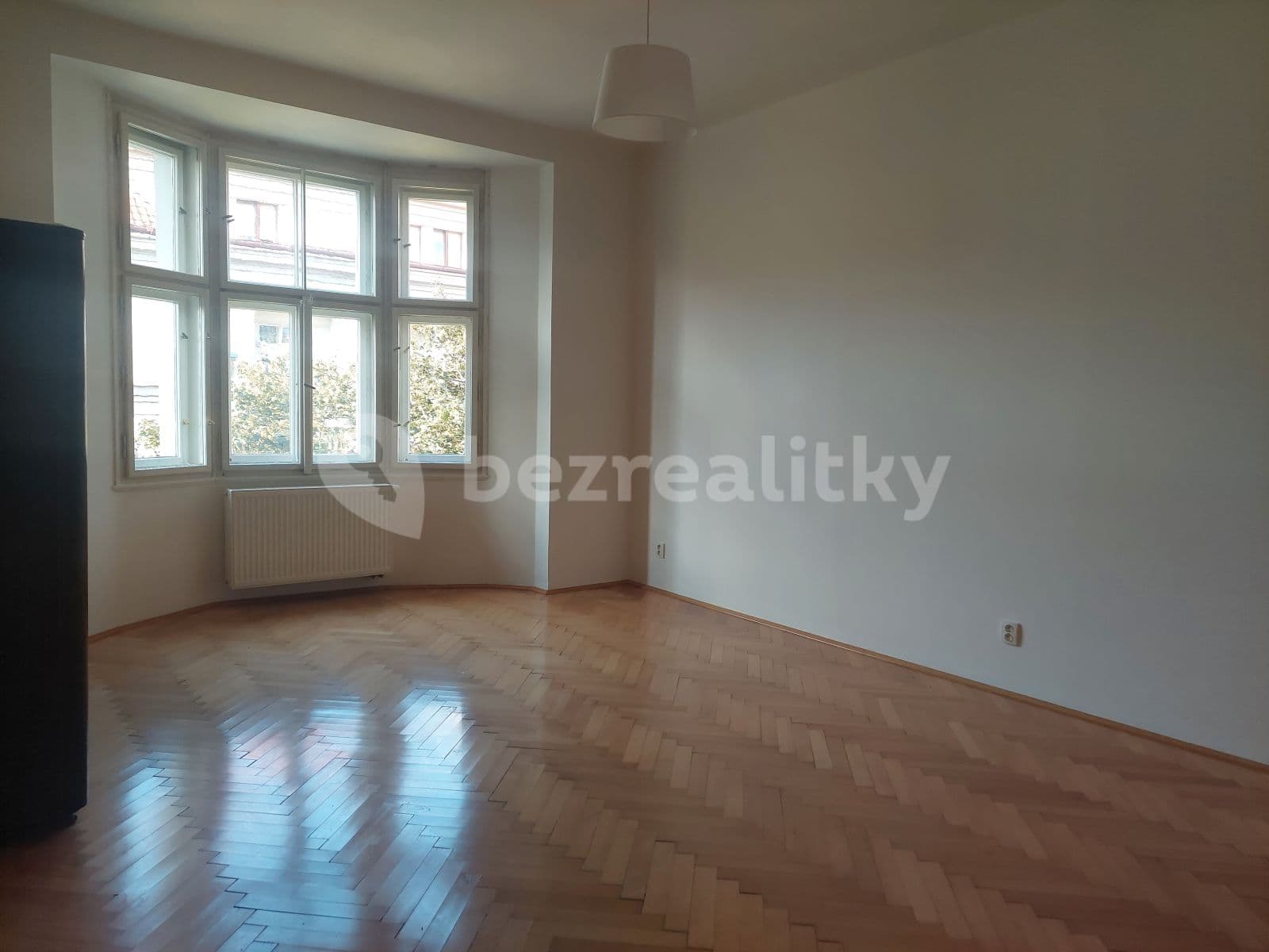 Prenájom bytu 3-izbový 110 m², Valerije Pavloviče Čkalova, Praha, Praha Prenájom bytu 3-izbový 110 m², Valerije Pavloviče Čkalova, Praha, Praha