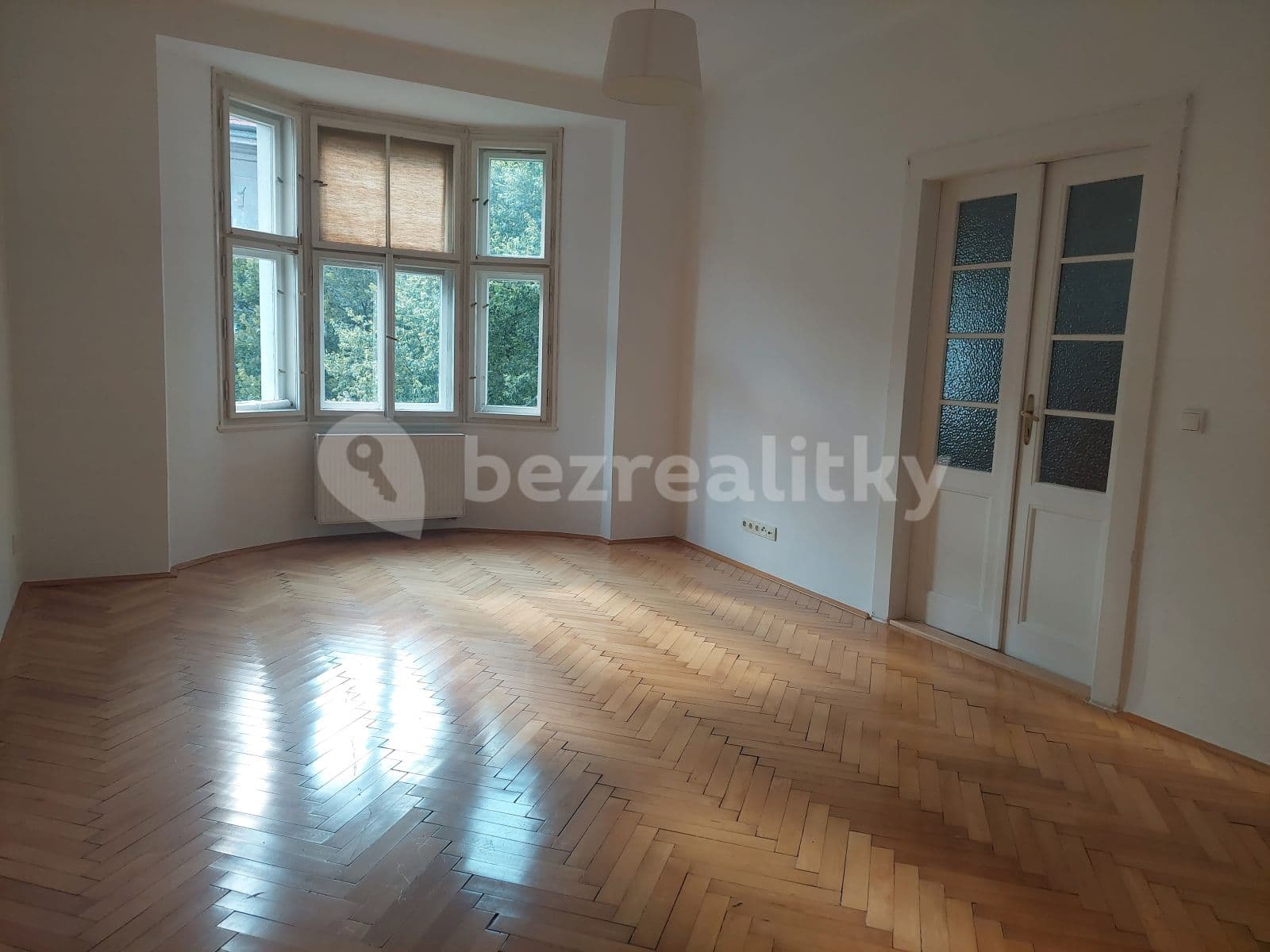 Prenájom bytu 3-izbový 110 m², Valerije Pavloviče Čkalova, Praha, Praha Prenájom bytu 3-izbový 110 m², Valerije Pavloviče Čkalova, Praha, Praha