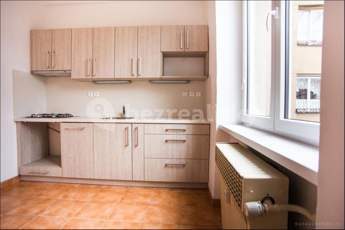 Prenájom bytu 1-izbový 39 m², Nučická, Praha, Praha