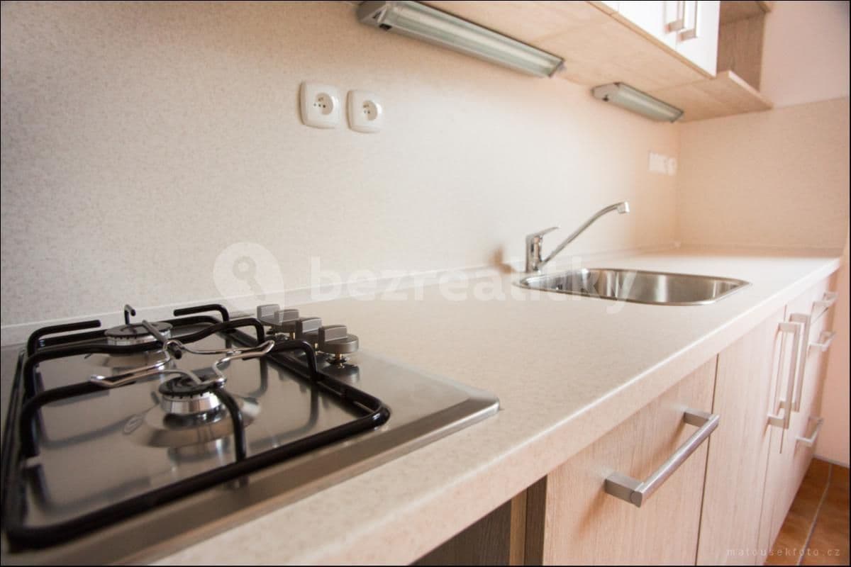 Prenájom bytu 1-izbový 39 m², Nučická, Praha, Praha Prenájom bytu 1-izbový 39 m², Nučická, Praha, Praha