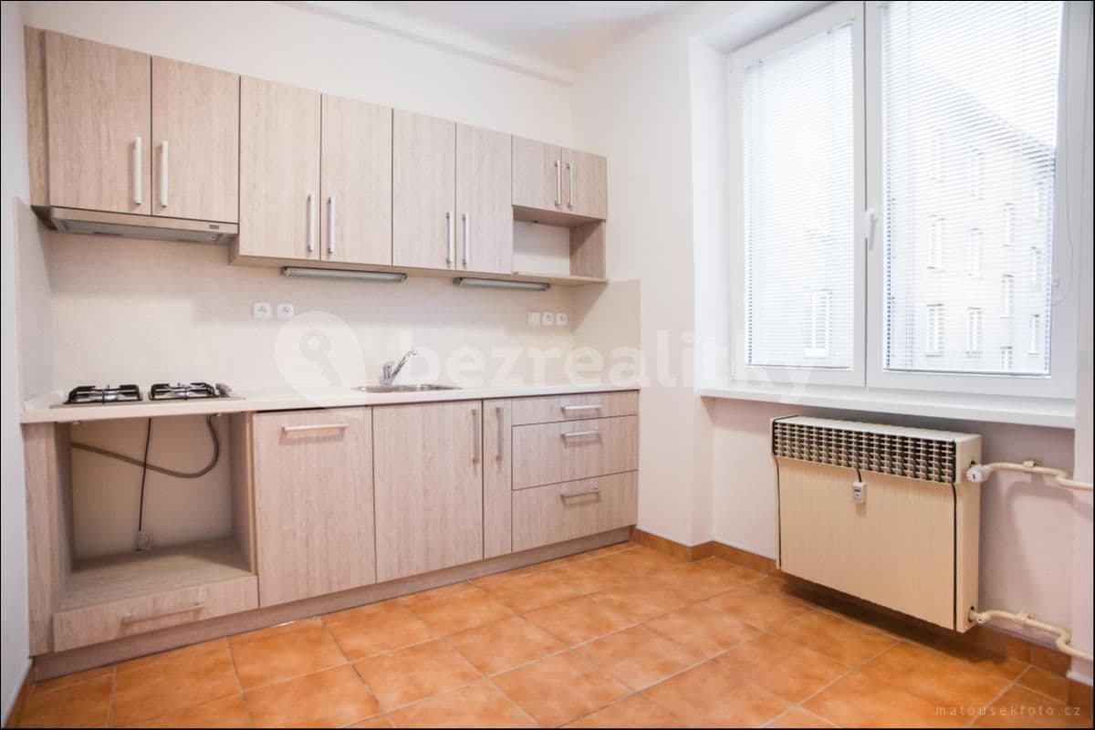 Prenájom bytu 1-izbový 39 m², Nučická, Praha, Praha Prenájom bytu 1-izbový 39 m², Nučická, Praha, Praha