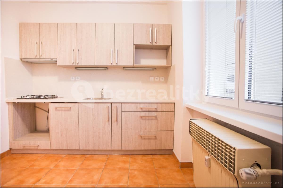 Prenájom bytu 1-izbový 39 m², Nučická, Praha, Praha Prenájom bytu 1-izbový 39 m², Nučická, Praha, Praha