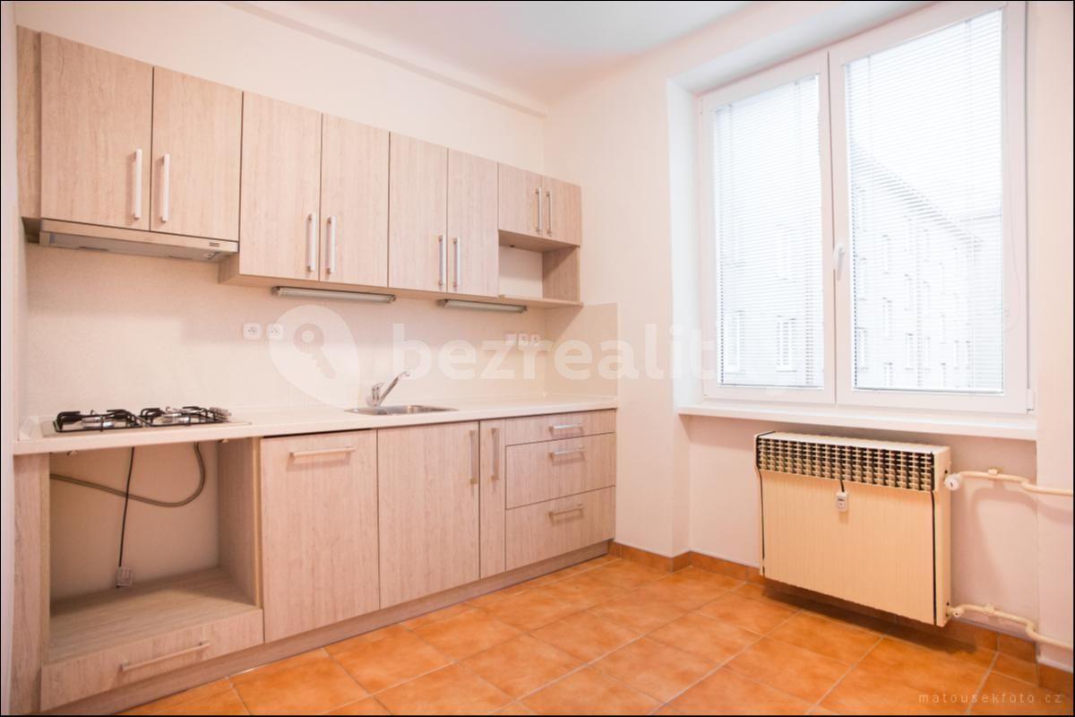 Prenájom bytu 1-izbový 39 m², Nučická, Praha, Praha