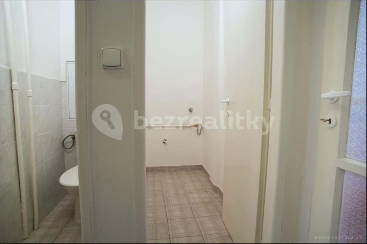 Prenájom bytu 1-izbový 39 m², Nučická, Praha, Praha Prenájom bytu 1-izbový 39 m², Nučická, Praha, Praha