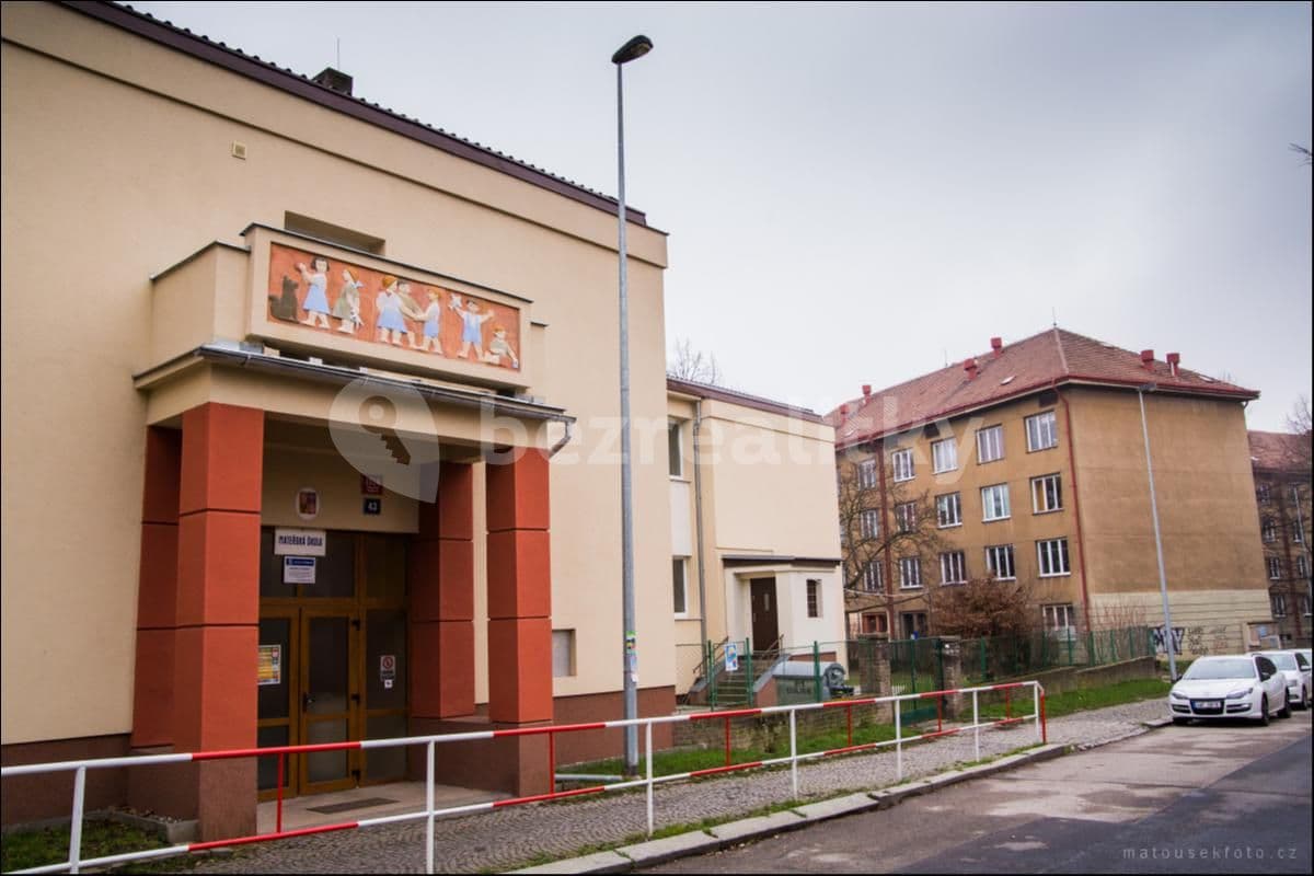 Prenájom bytu 1-izbový 39 m², Nučická, Praha, Praha Prenájom bytu 1-izbový 39 m², Nučická, Praha, Praha