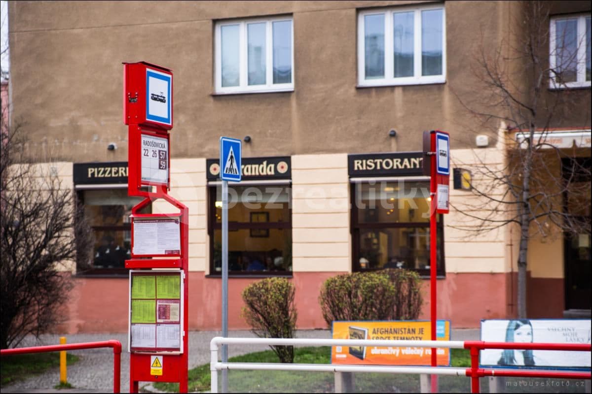 Prenájom bytu 1-izbový 39 m², Nučická, Praha, Praha Prenájom bytu 1-izbový 39 m², Nučická, Praha, Praha