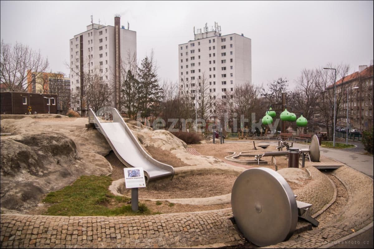 Prenájom bytu 1-izbový 39 m², Nučická, Praha, Praha Prenájom bytu 1-izbový 39 m², Nučická, Praha, Praha