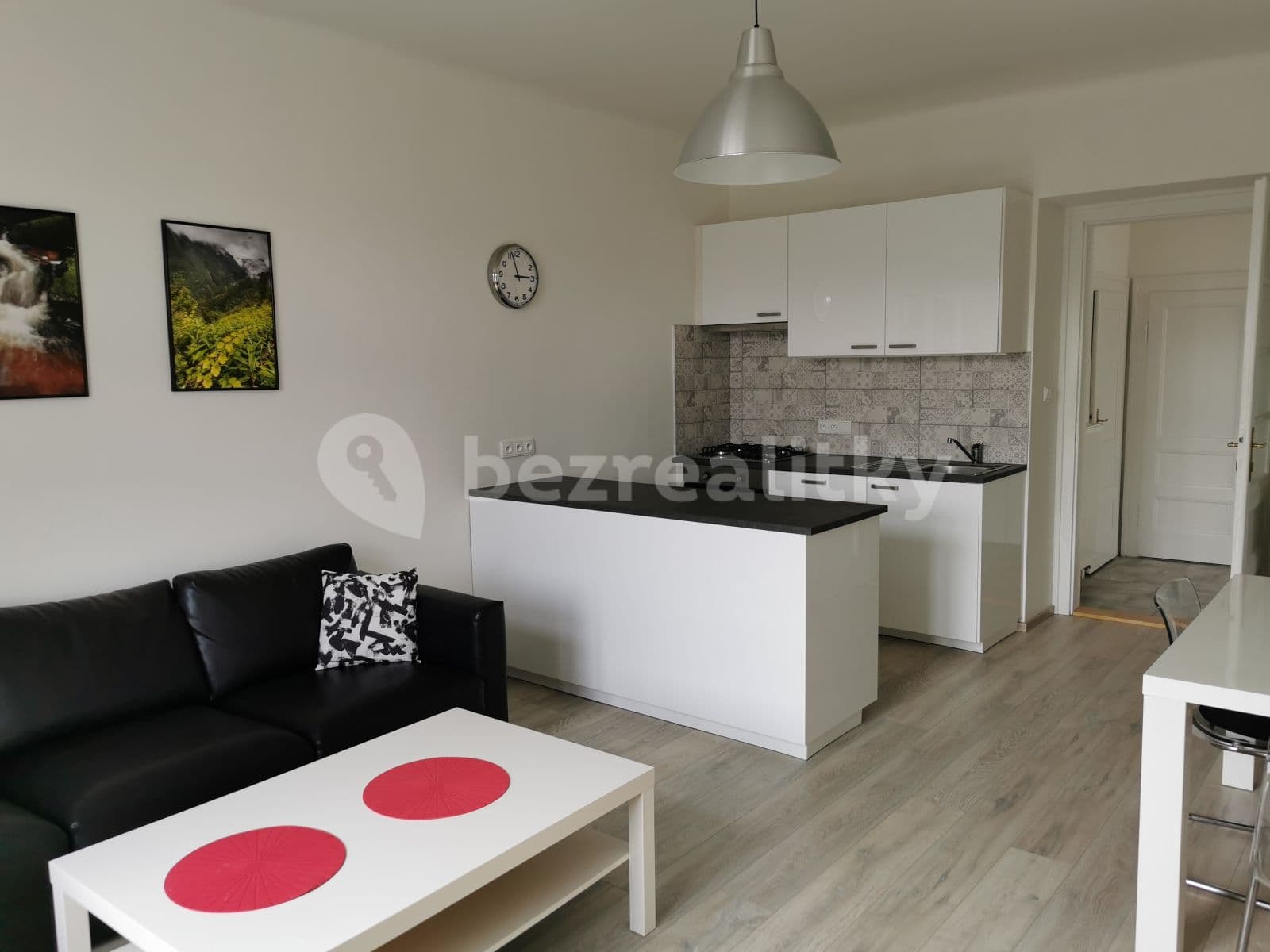 Prenájom bytu 2-izbový 68 m², Moravská, Praha, Praha Prenájom bytu 2-izbový 68 m², Moravská, Praha, Praha