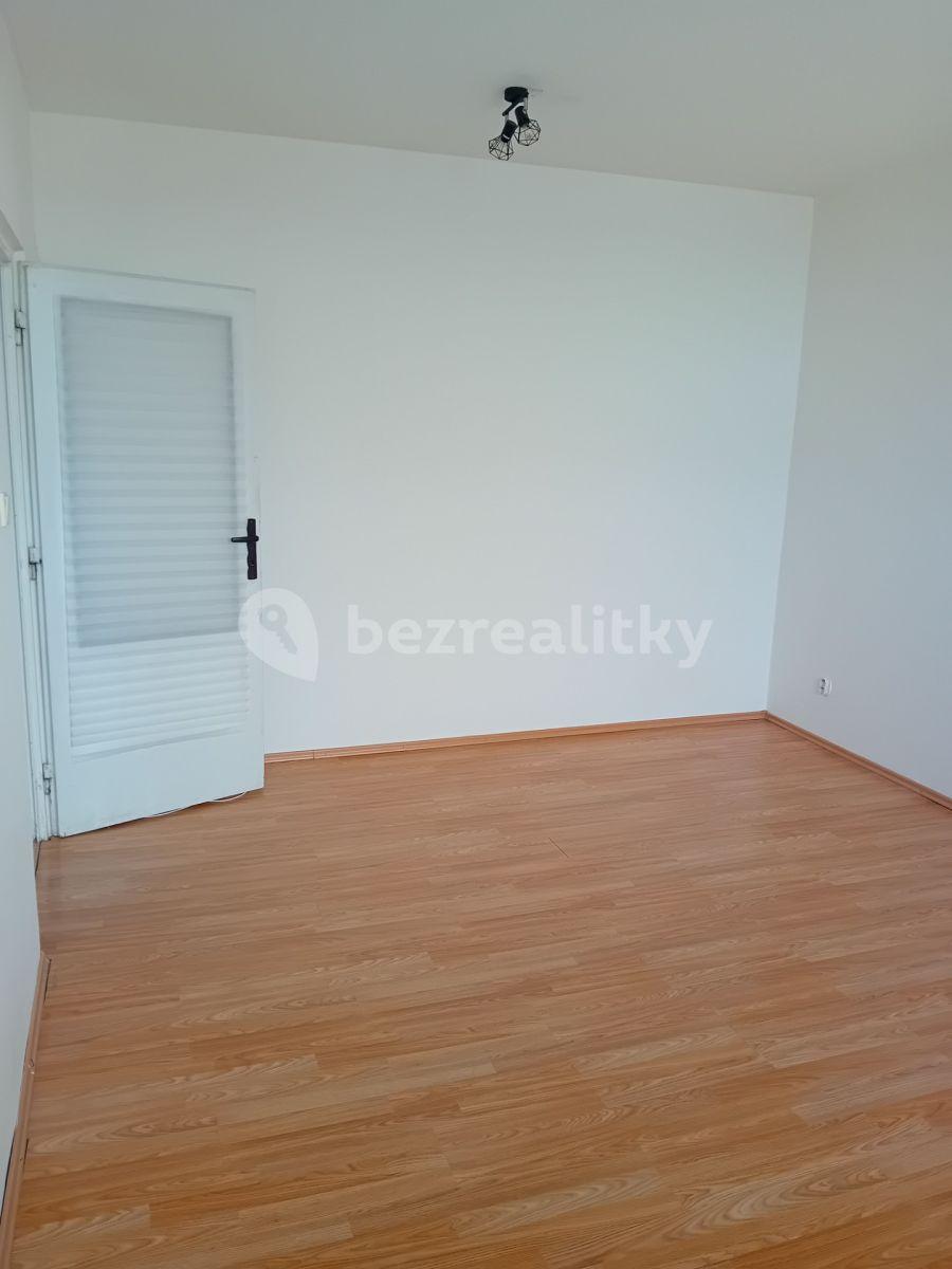 Prenájom bytu 1-izbový 36 m², Brněnská, Šlapanice, Jihomoravský kraj