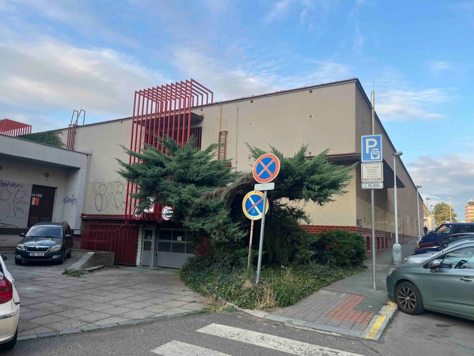 Prenájom garáže 18 m², Olšanské náměstí, Praha, Praha Prenájom garáže 18 m², Olšanské náměstí, Praha, Praha