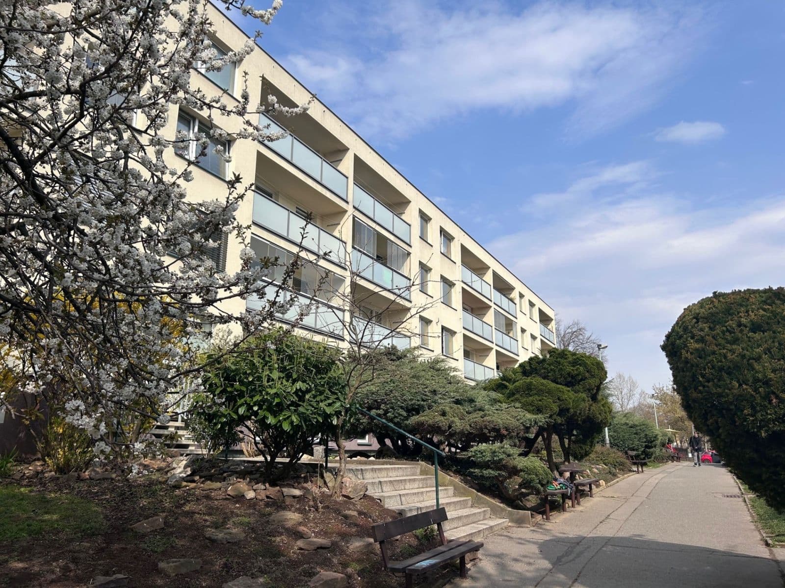 Prenájom bytu 4-izbový 87 m², K Rovinám, Praha, Praha Prenájom bytu 4-izbový 87 m², K Rovinám, Praha, Praha