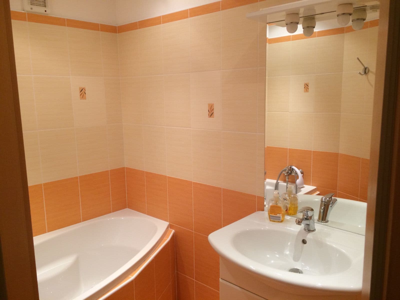 Prenájom bytu 4-izbový 87 m², K Rovinám, Praha, Praha Prenájom bytu 4-izbový 87 m², K Rovinám, Praha, Praha