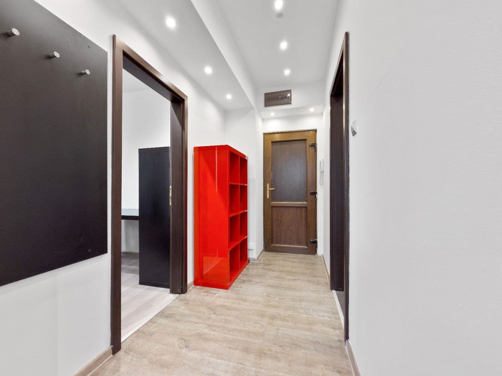 Prenájom bytu 3-izbový 75 m², Školní, Rybitví, Pardubický kraj Prenájom bytu 3-izbový 75 m², Školní, Rybitví, Pardubický kraj