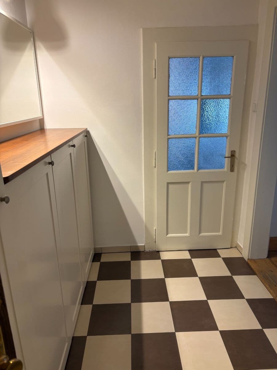 Prenájom bytu 1-izbový 35 m², Rostislavova, Praha, Praha Prenájom bytu 1-izbový 35 m², Rostislavova, Praha, Praha