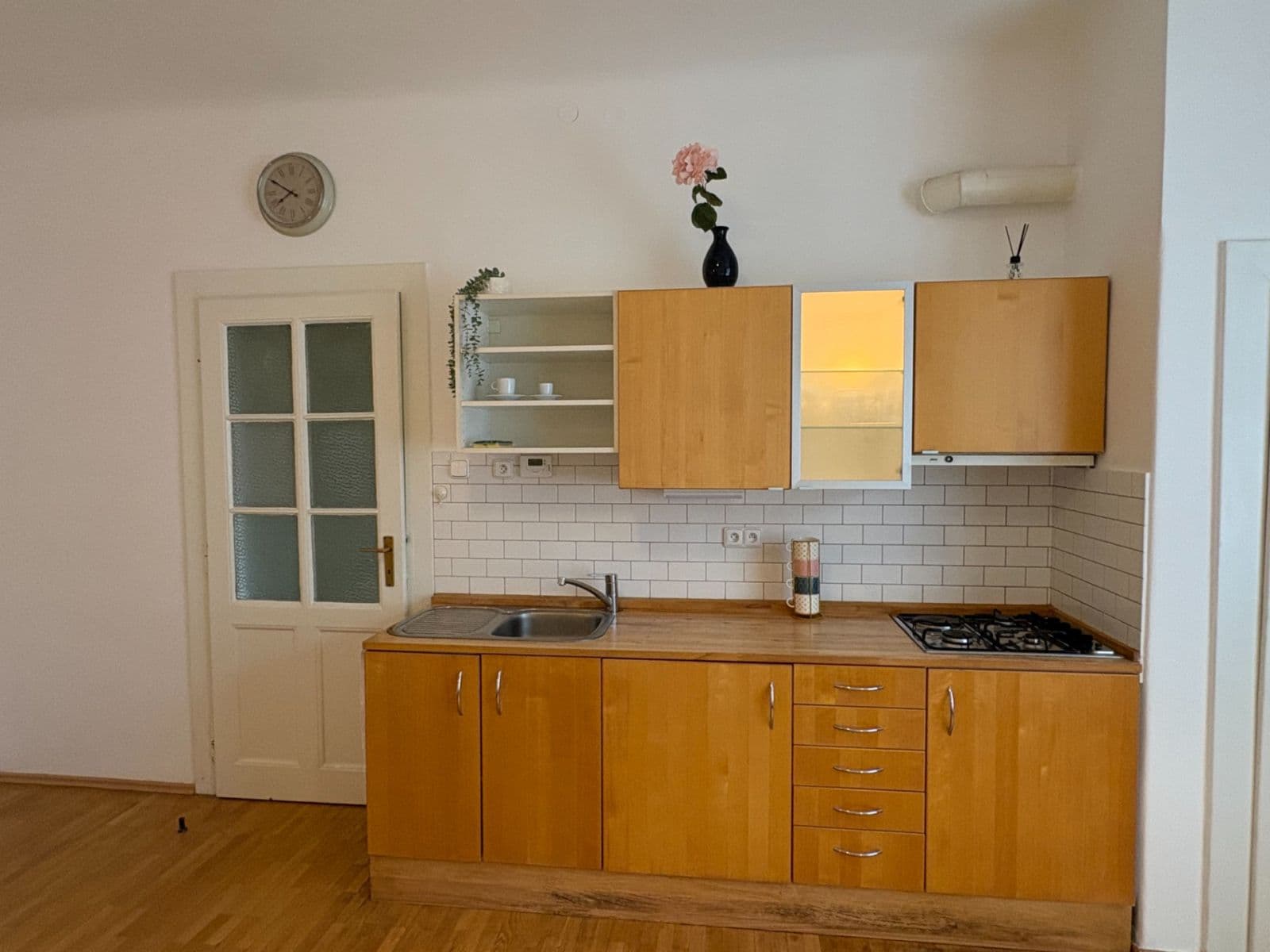 Prenájom bytu 1-izbový 35 m², Rostislavova, Praha, Praha Prenájom bytu 1-izbový 35 m², Rostislavova, Praha, Praha