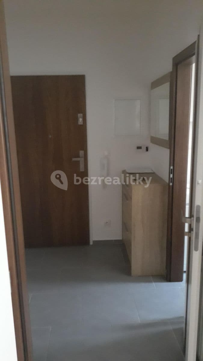 Prenájom bytu 2-izbový 37 m², Pražská, Brandýs nad Labem-Stará Boleslav, Středočeský kraj Prenájom bytu 2-izbový 37 m², Pražská, Brandýs nad Labem-Stará Boleslav, Středočeský kraj