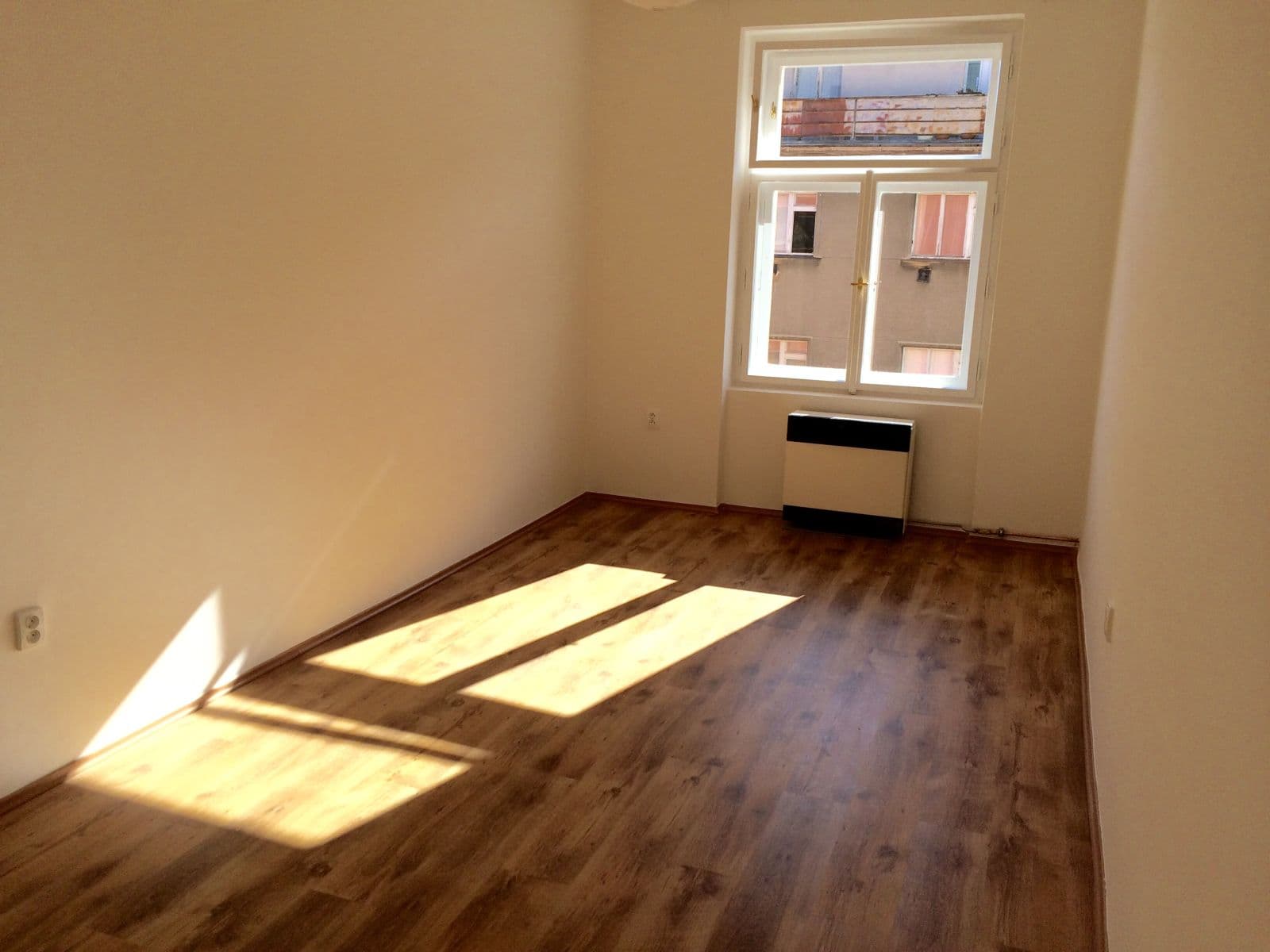 Prenájom bytu 2-izbový 54 m², Mojmírova, Praha, Praha Prenájom bytu 2-izbový 54 m², Mojmírova, Praha, Praha