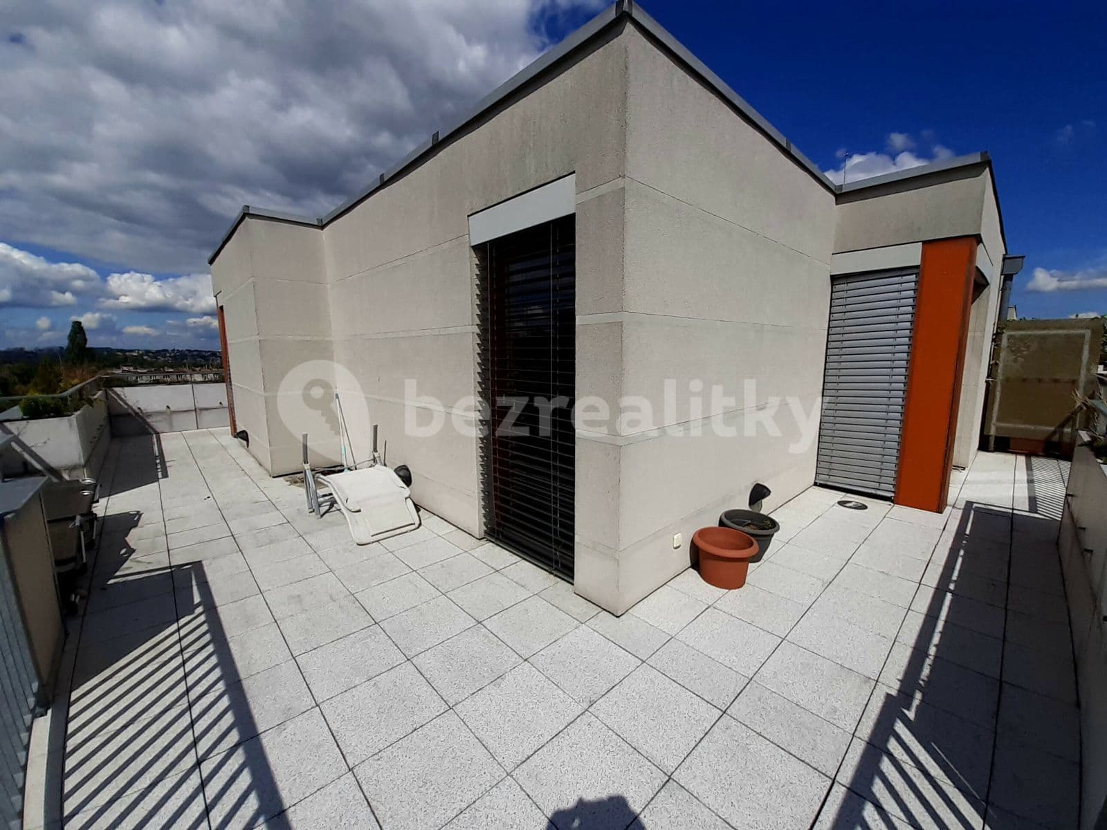 Prenájom bytu 3-izbový 101 m², Pod lipami, Praha, Praha Prenájom bytu 3-izbový 101 m², Pod lipami, Praha, Praha