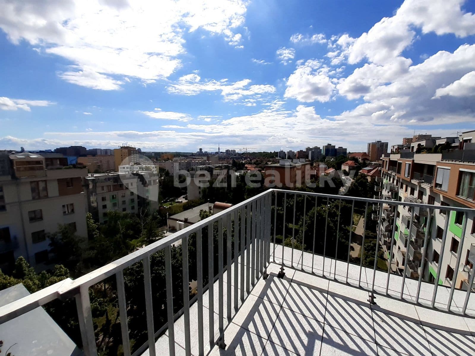 Prenájom bytu 3-izbový 101 m², Pod lipami, Praha, Praha Prenájom bytu 3-izbový 101 m², Pod lipami, Praha, Praha