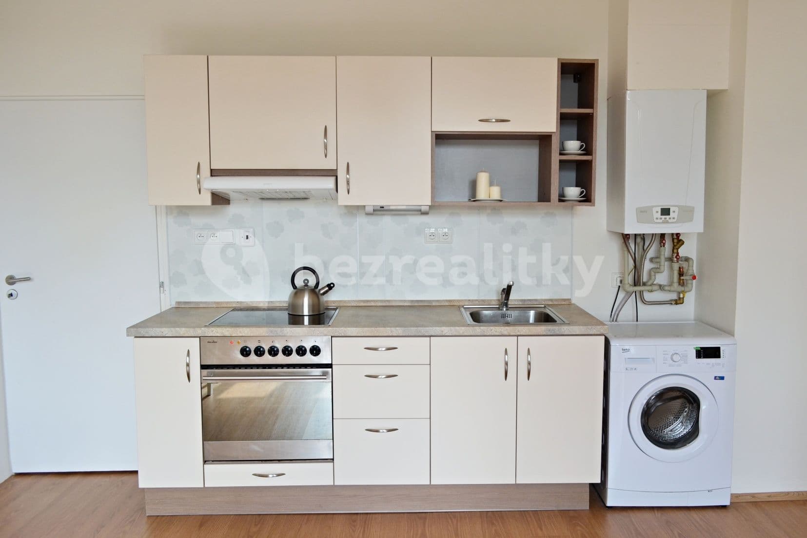 Prenájom bytu 2-izbový 60 m², Plzeň, Plzeňský kraj Prenájom bytu 2-izbový 60 m², Plzeň, Plzeňský kraj