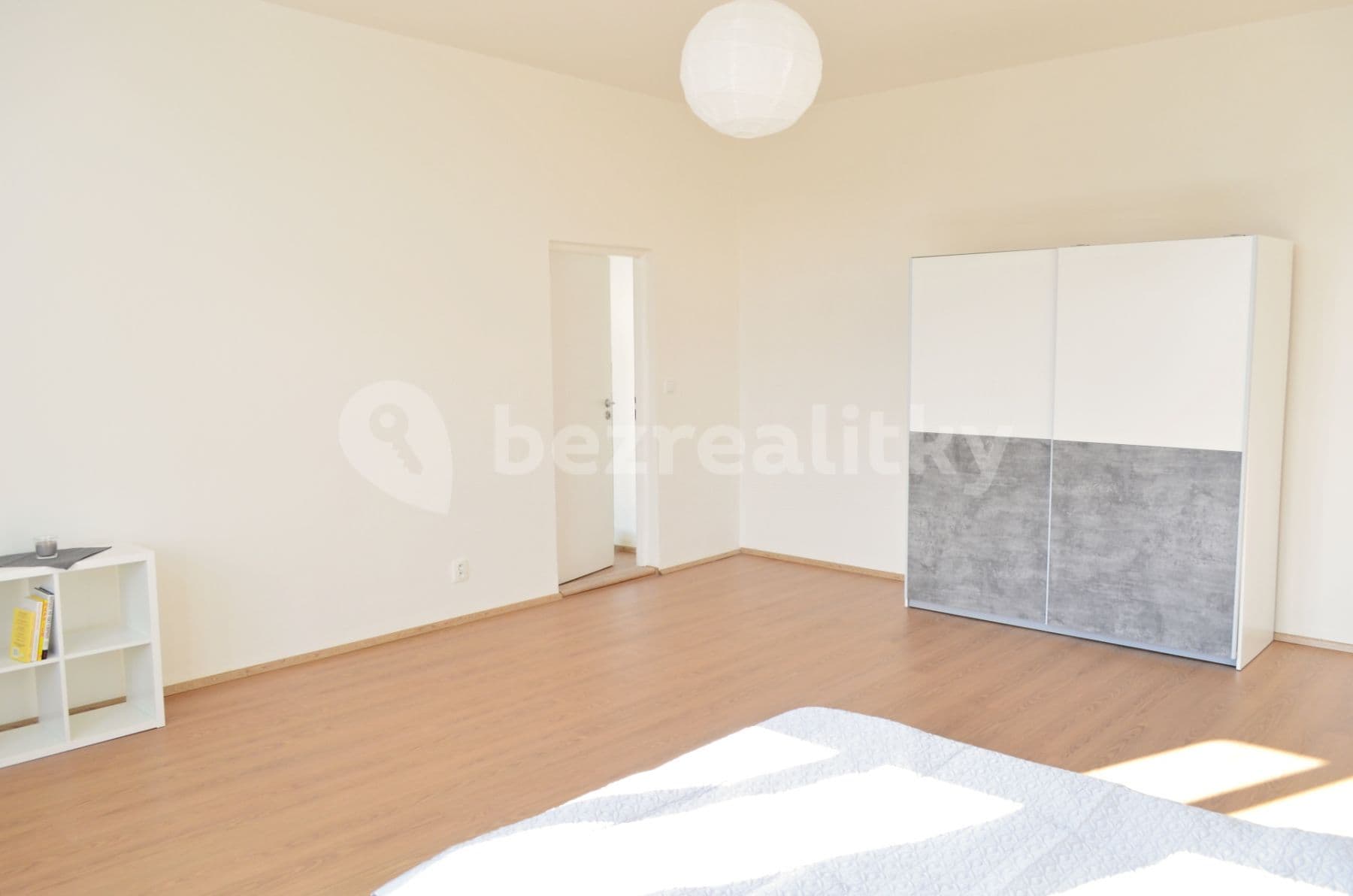 Prenájom bytu 2-izbový 60 m², Plzeň, Plzeňský kraj Prenájom bytu 2-izbový 60 m², Plzeň, Plzeňský kraj