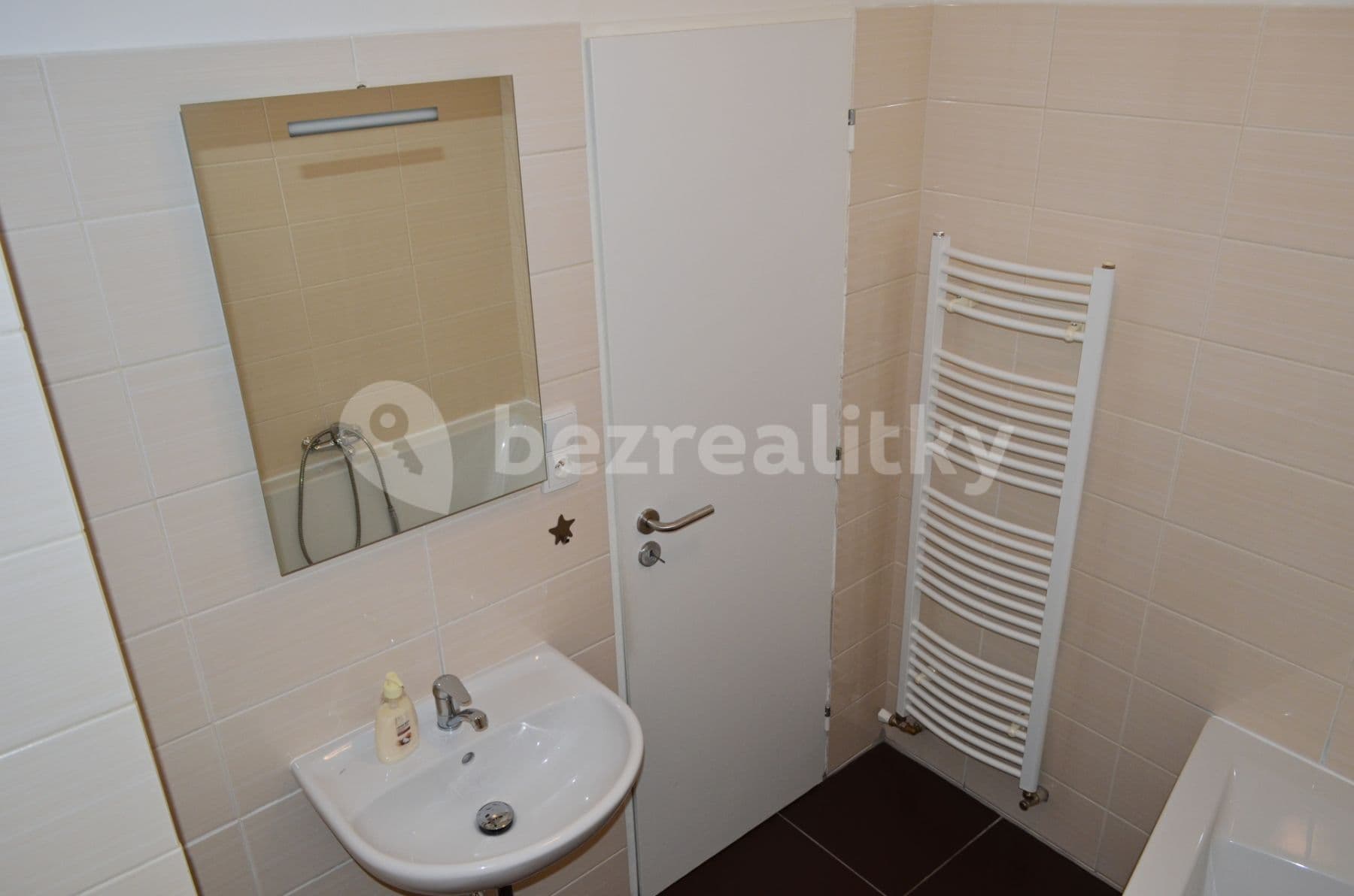 Prenájom bytu 2-izbový 60 m², Plzeň, Plzeňský kraj Prenájom bytu 2-izbový 60 m², Plzeň, Plzeňský kraj
