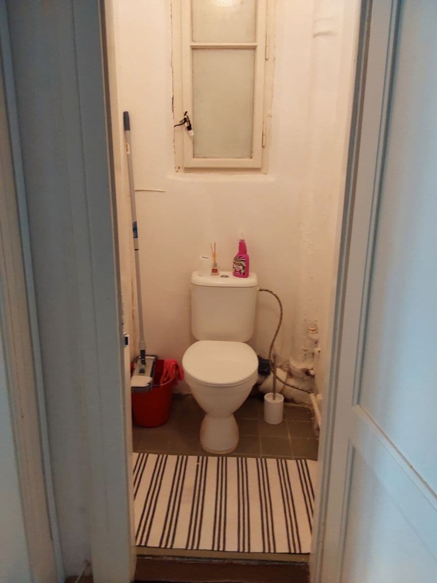 Prenájom bytu 2-izbový 48 m², Madridská, Praha, Praha Prenájom bytu 2-izbový 48 m², Madridská, Praha, Praha