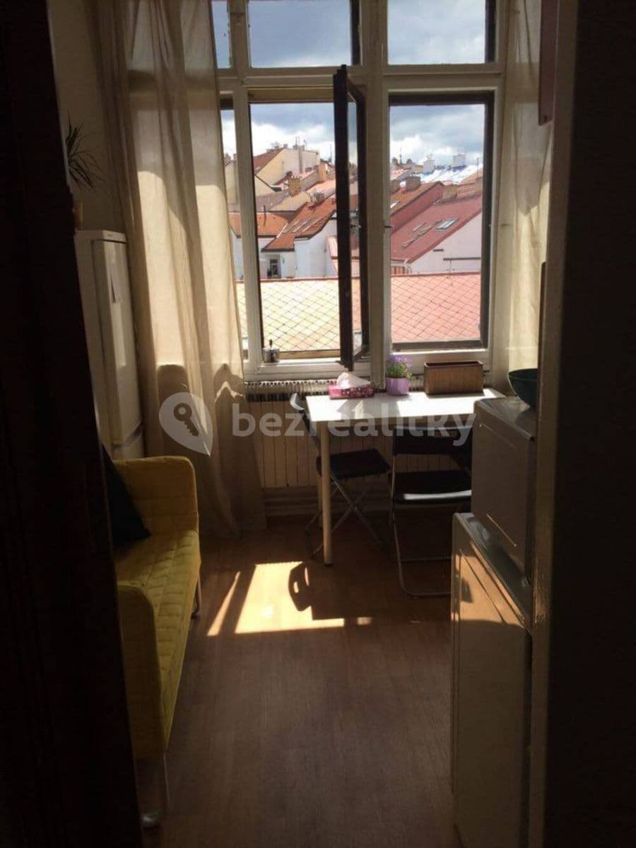 Prenájom bytu 2-izbový 38 m², Nuselská, Praha, Praha Prenájom bytu 2-izbový 38 m², Nuselská, Praha, Praha