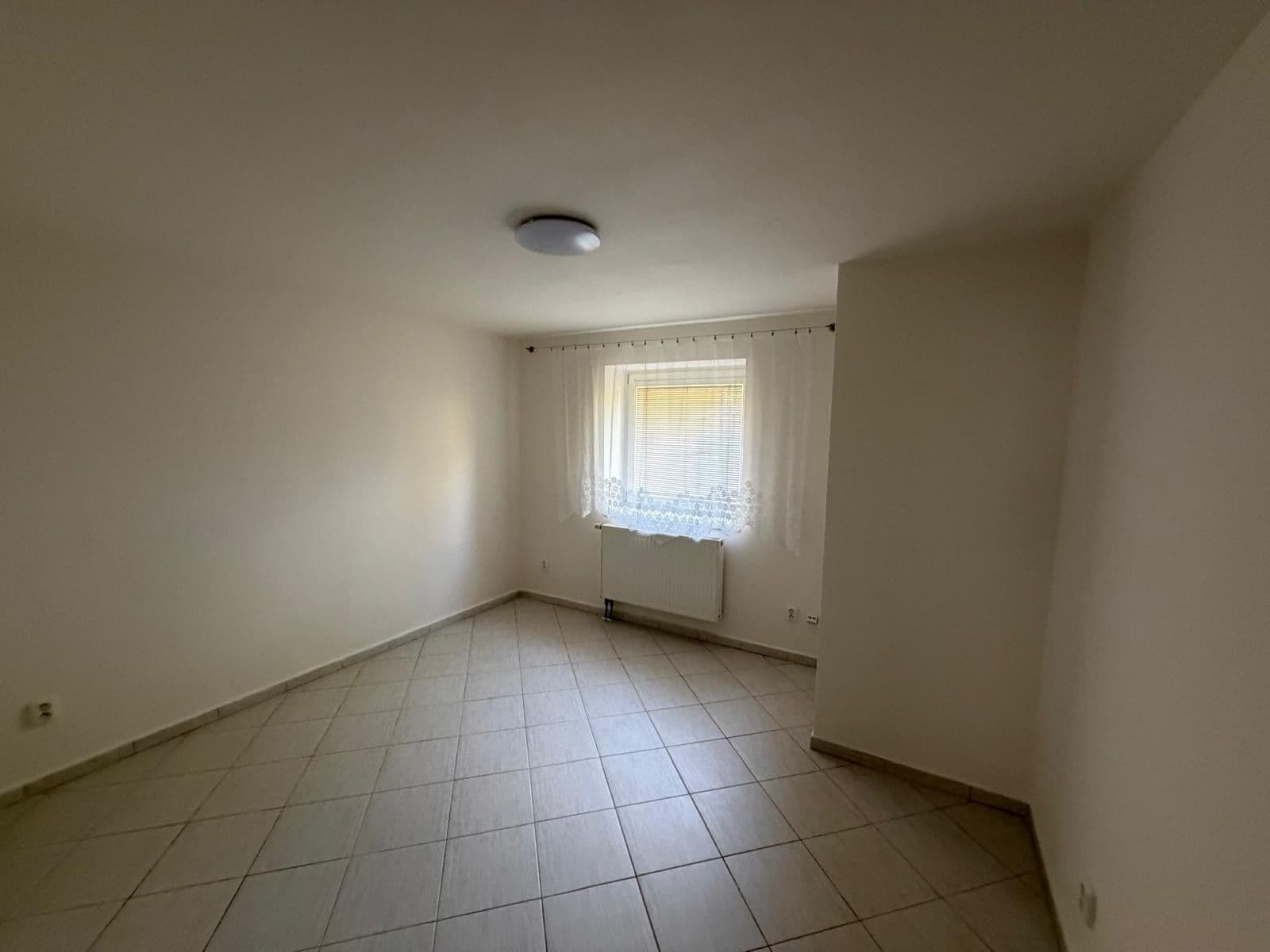 Prenájom bytu 2-izbový 45 m², Došlíkova, Brno, Jihomoravský kraj Prenájom bytu 2-izbový 45 m², Došlíkova, Brno, Jihomoravský kraj