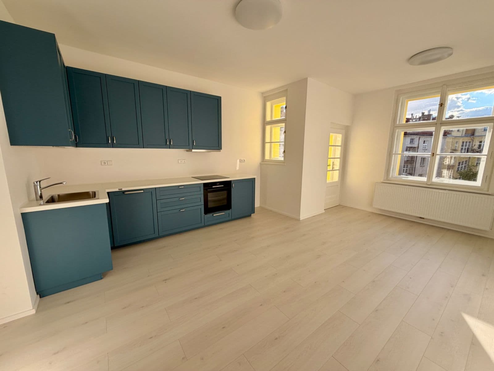 Prenájom bytu 3-izbový 85 m², Uralská, Praha, Praha Prenájom bytu 3-izbový 85 m², Uralská, Praha, Praha