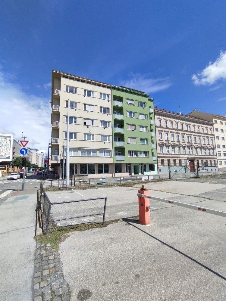 Prenájom bytu 1-izbový 25 m², Bratislavská, Brno, Jihomoravský kraj Prenájom bytu 1-izbový 25 m², Bratislavská, Brno, Jihomoravský kraj
