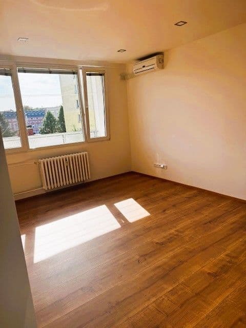 Prenájom bytu 2-izbový 47 m², Karla Tájka, Brandýs nad Labem-Stará Boleslav, Středočeský kraj Prenájom bytu 2-izbový 47 m², Karla Tájka, Brandýs nad Labem-Stará Boleslav, Středočeský kraj