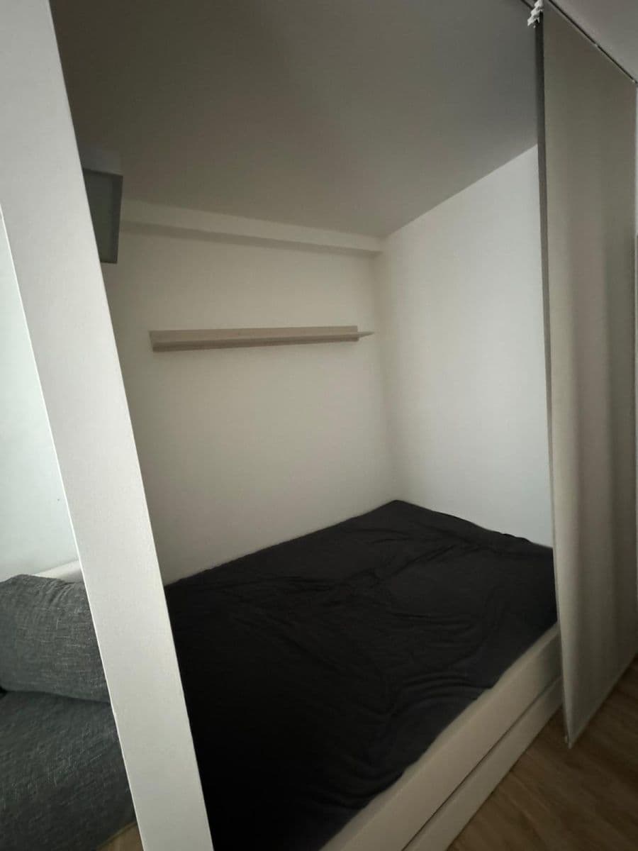 Prenájom bytu 1-izbový 37 m², Litovelská, Olomouc, Olomoucký kraj Prenájom bytu 1-izbový 37 m², Litovelská, Olomouc, Olomoucký kraj