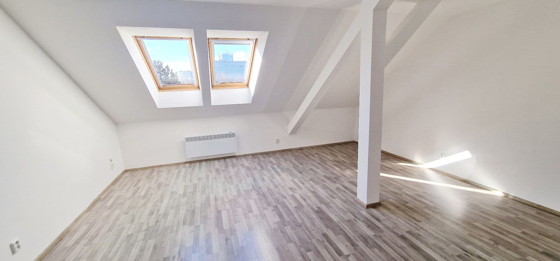 Prenájom bytu 1-izbový 46 m², Zdařilá, Praha, Praha Prenájom bytu 1-izbový 46 m², Zdařilá, Praha, Praha