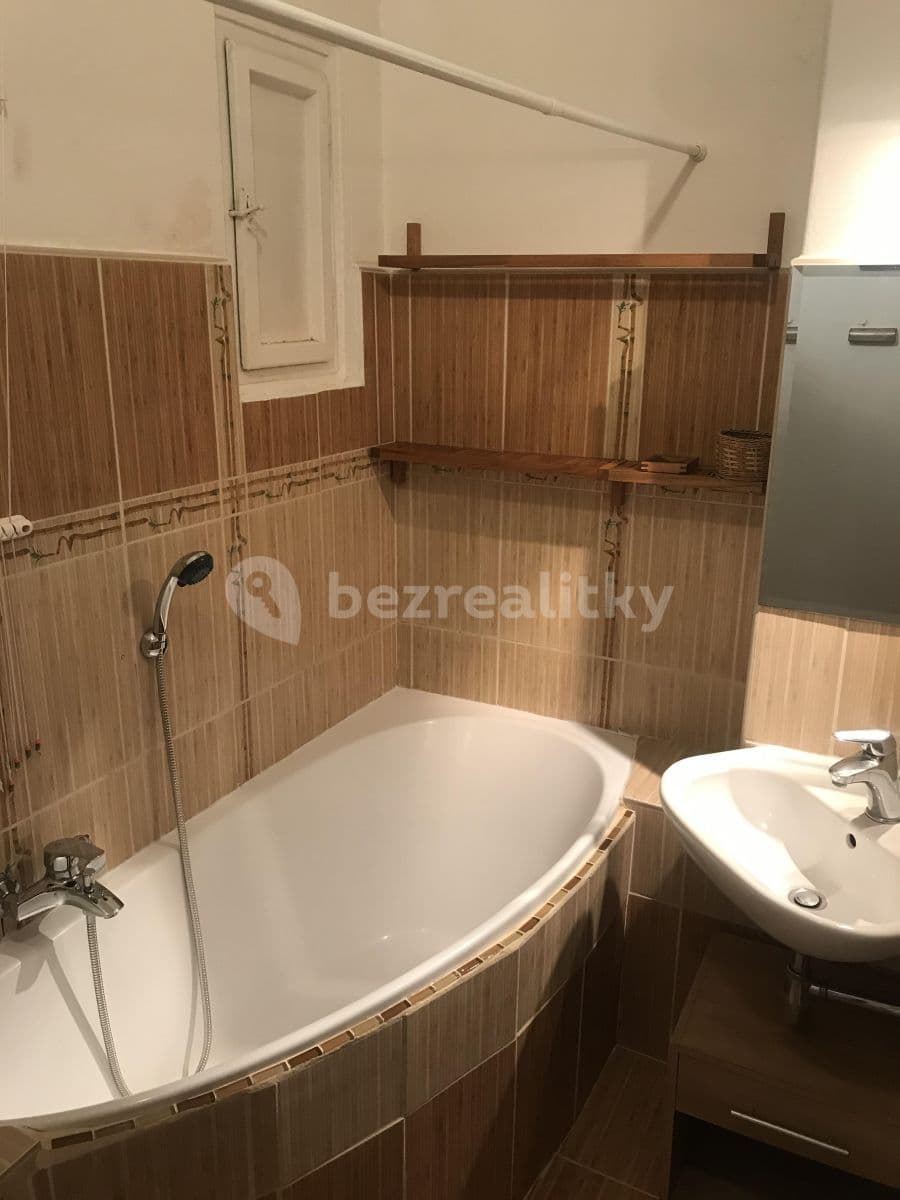 Prenájom bytu 1-izbový 42 m², Šrobárova, Praha, Praha Prenájom bytu 1-izbový 42 m², Šrobárova, Praha, Praha