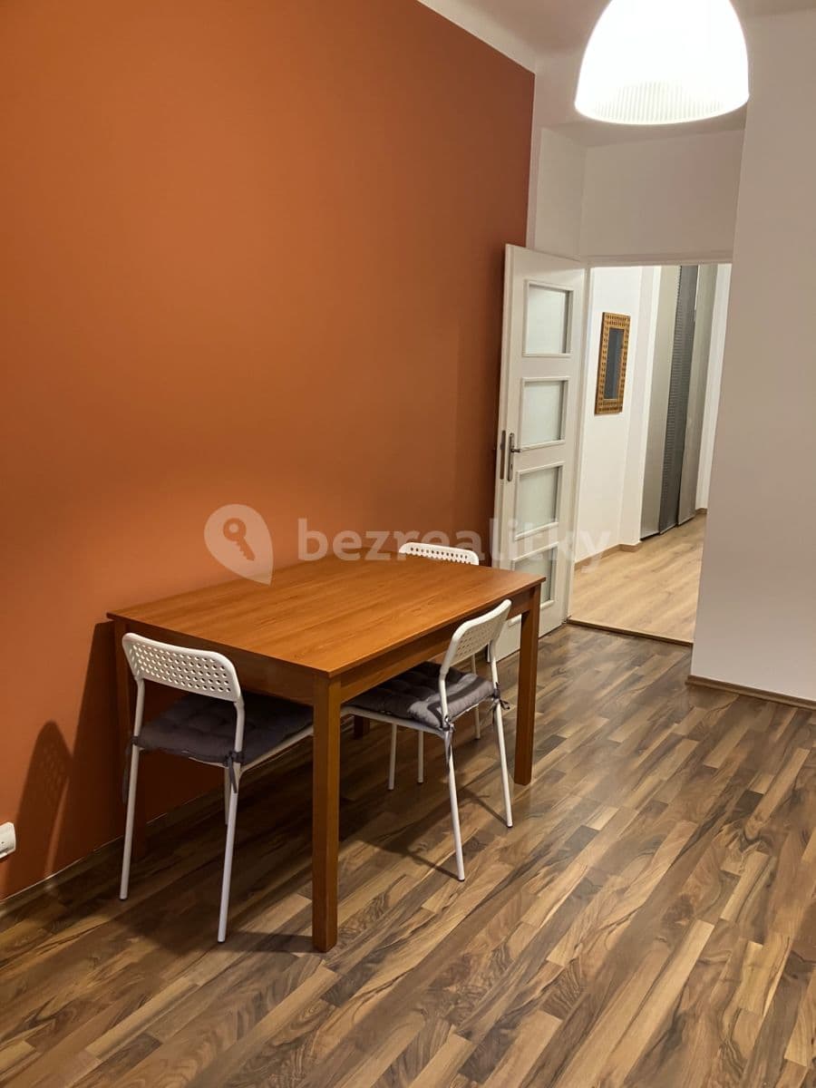 Prenájom bytu 1-izbový 42 m², Šrobárova, Praha, Praha Prenájom bytu 1-izbový 42 m², Šrobárova, Praha, Praha
