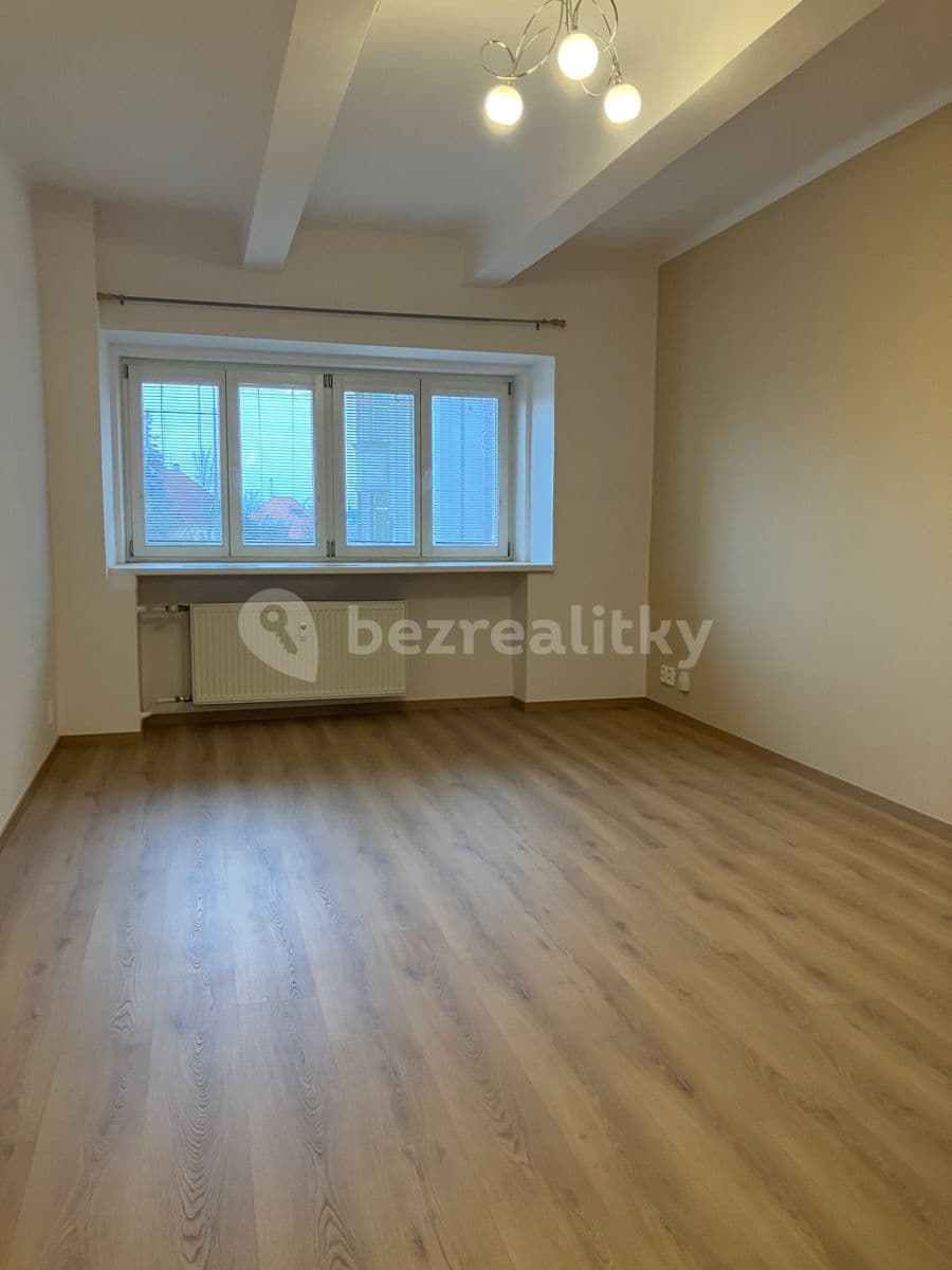 Prenájom bytu 1-izbový 42 m², Šrobárova, Praha, Praha Prenájom bytu 1-izbový 42 m², Šrobárova, Praha, Praha
