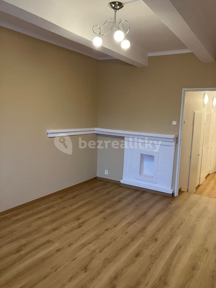 Prenájom bytu 1-izbový 42 m², Šrobárova, Praha, Praha Prenájom bytu 1-izbový 42 m², Šrobárova, Praha, Praha