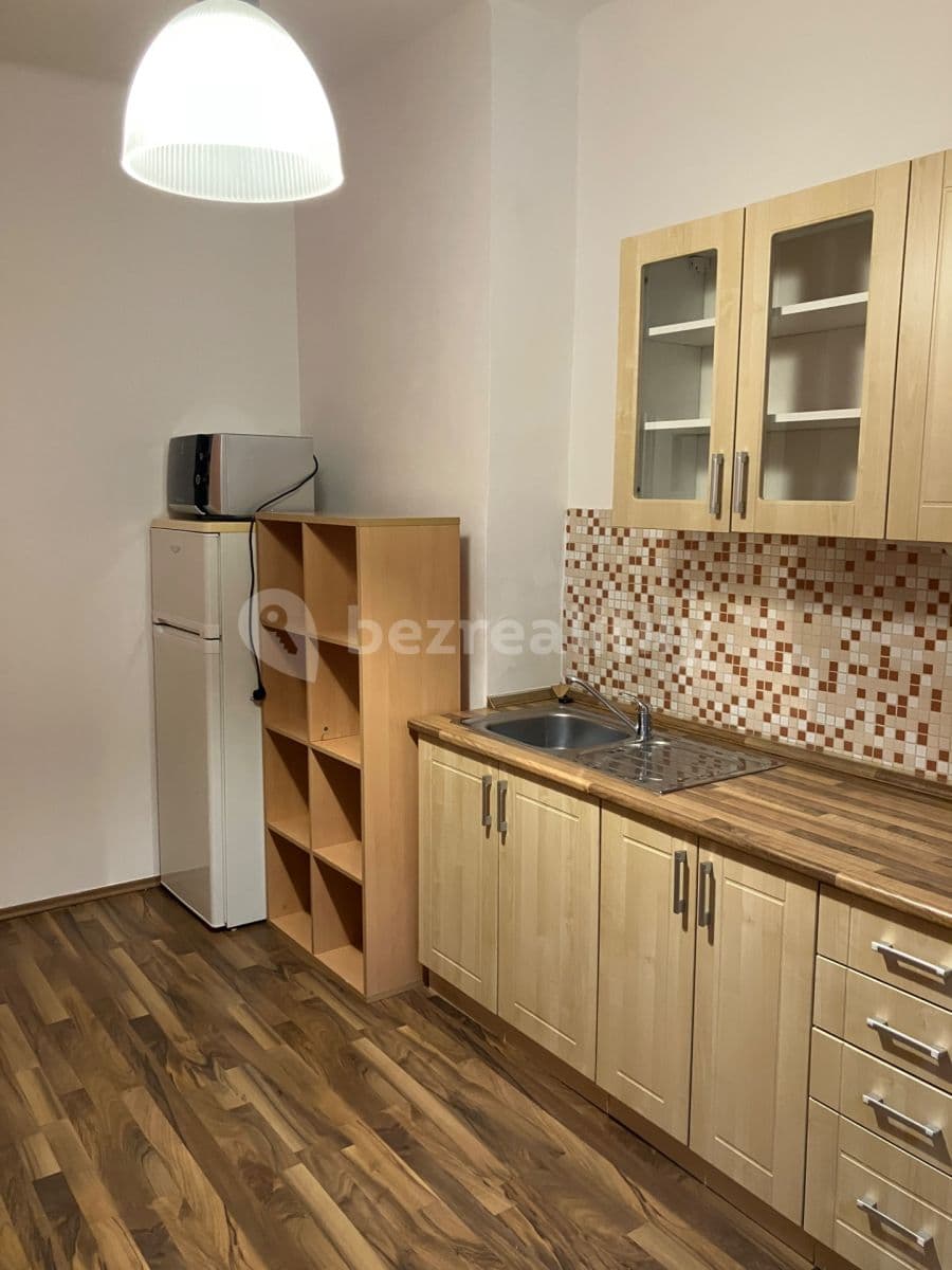 Prenájom bytu 1-izbový 42 m², Šrobárova, Praha, Praha Prenájom bytu 1-izbový 42 m², Šrobárova, Praha, Praha