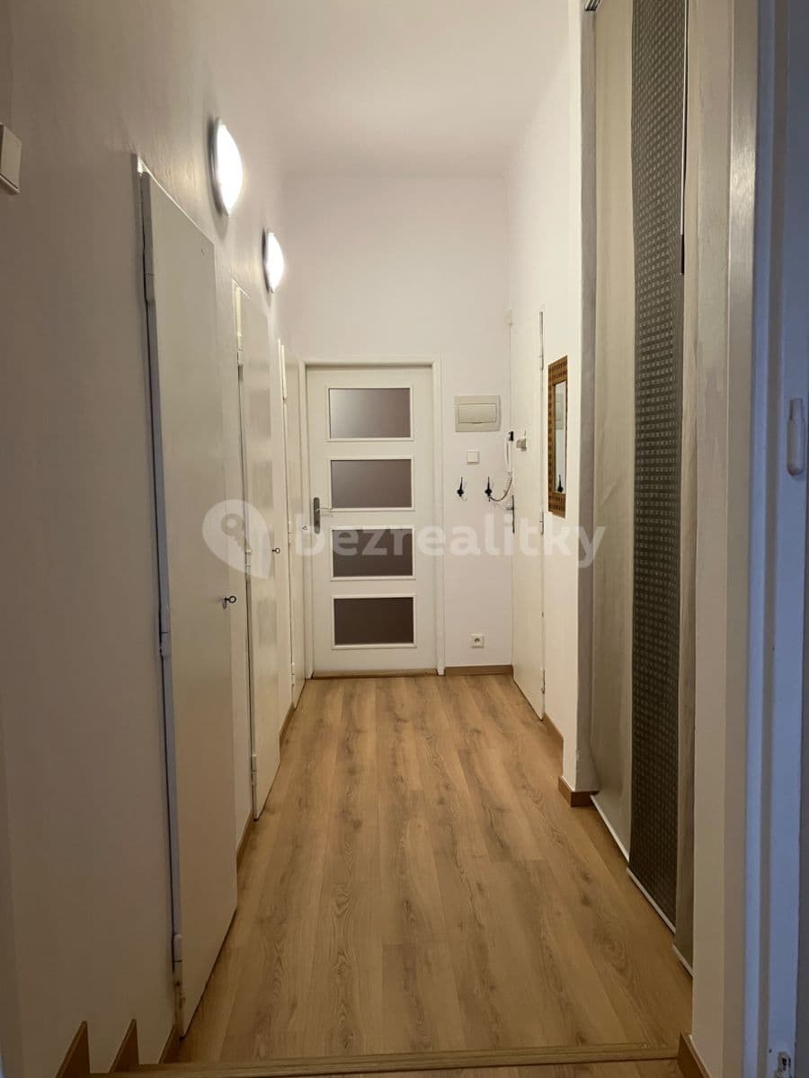 Prenájom bytu 1-izbový 42 m², Šrobárova, Praha, Praha Prenájom bytu 1-izbový 42 m², Šrobárova, Praha, Praha