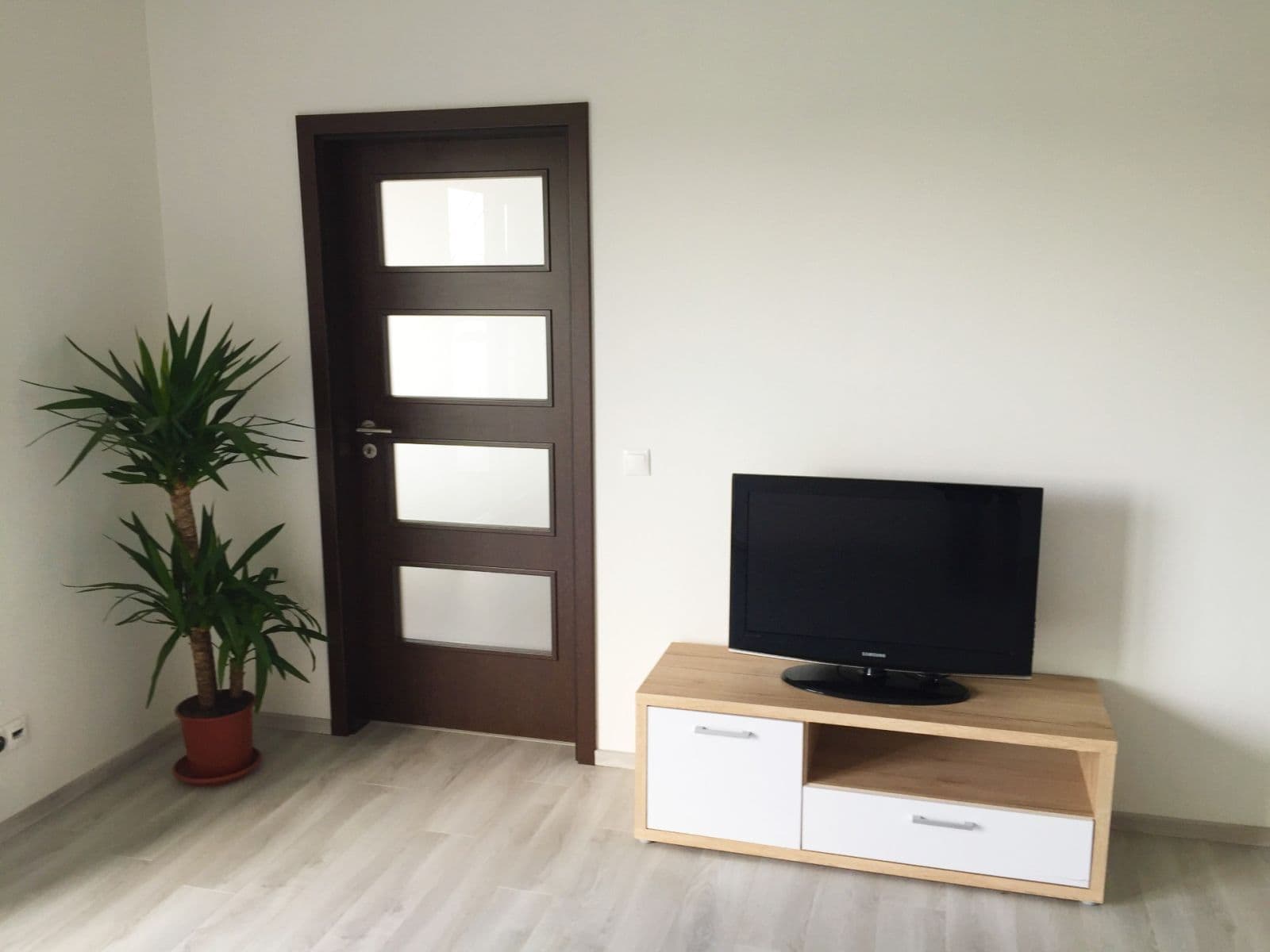 Prenájom bytu 2-izbový 57 m², U Velkého rybníka, Plzeň, Plzeňský kraj Prenájom bytu 2-izbový 57 m², U Velkého rybníka, Plzeň, Plzeňský kraj