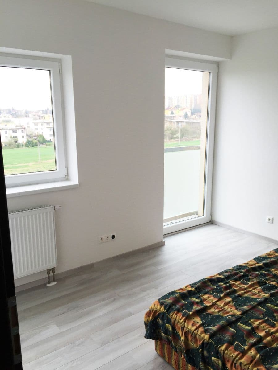 Prenájom bytu 2-izbový 57 m², U Velkého rybníka, Plzeň, Plzeňský kraj Prenájom bytu 2-izbový 57 m², U Velkého rybníka, Plzeň, Plzeňský kraj