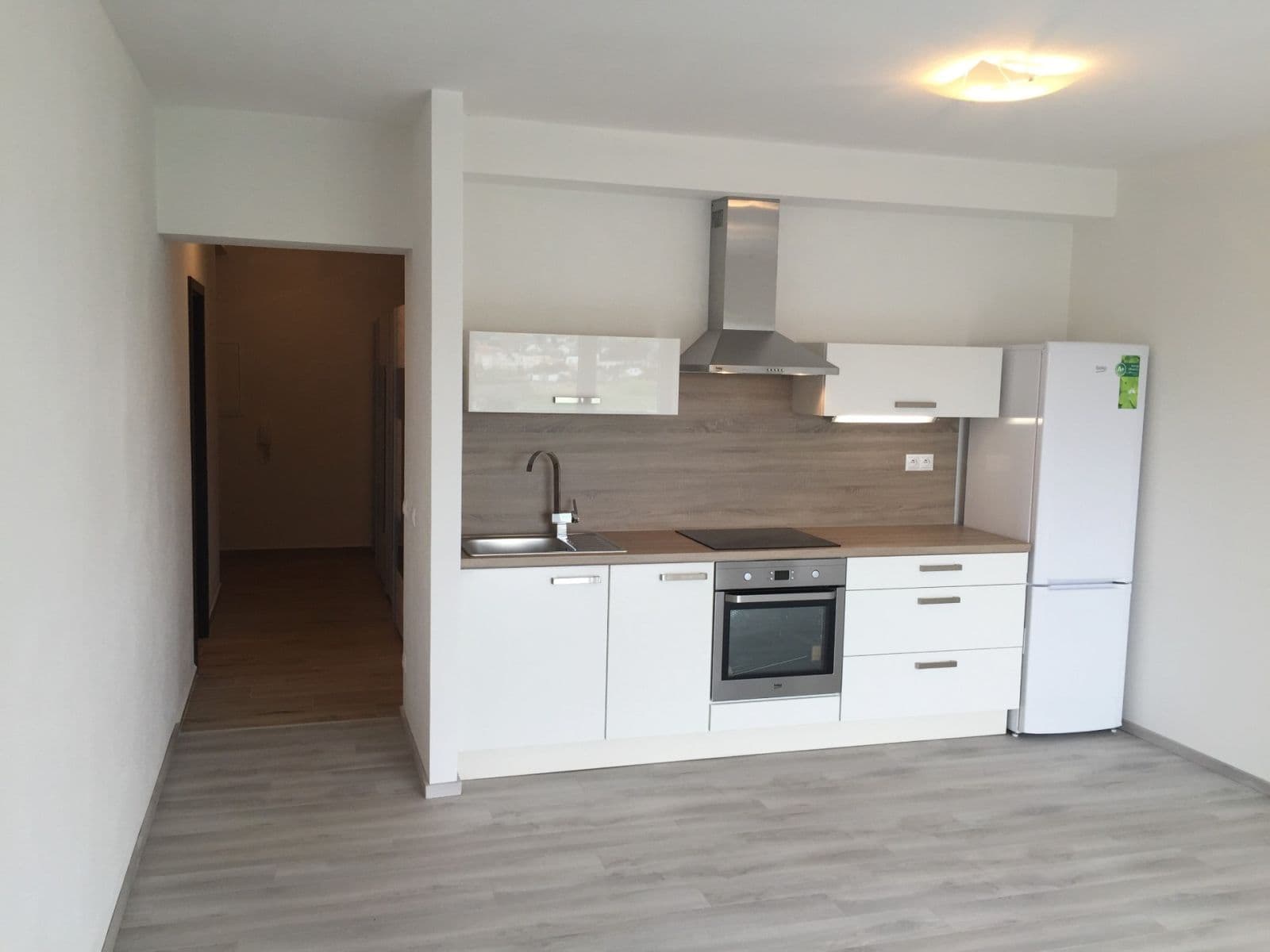 Prenájom bytu 2-izbový 57 m², U Velkého rybníka, Plzeň, Plzeňský kraj Prenájom bytu 2-izbový 57 m², U Velkého rybníka, Plzeň, Plzeňský kraj