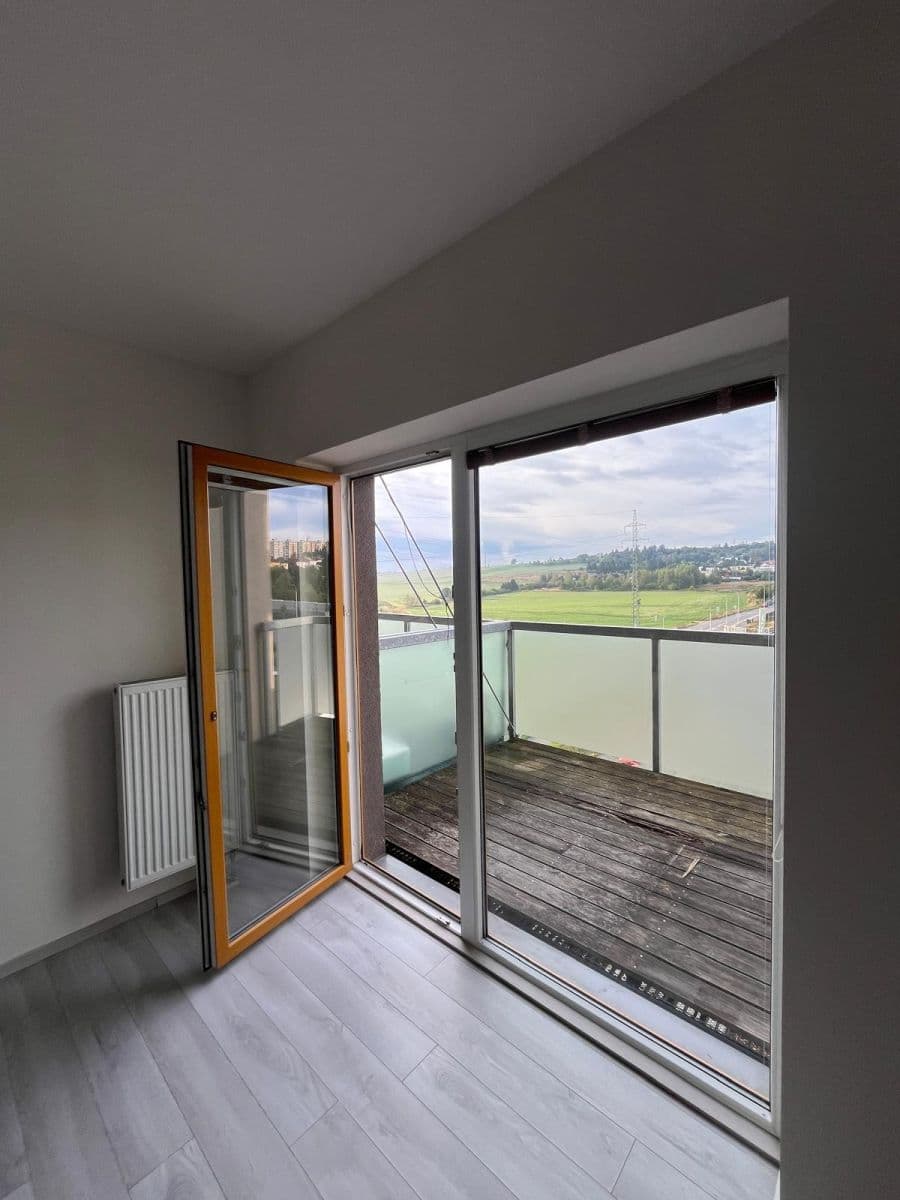 Prenájom bytu 2-izbový 57 m², U Velkého rybníka, Plzeň, Plzeňský kraj Prenájom bytu 2-izbový 57 m², U Velkého rybníka, Plzeň, Plzeňský kraj