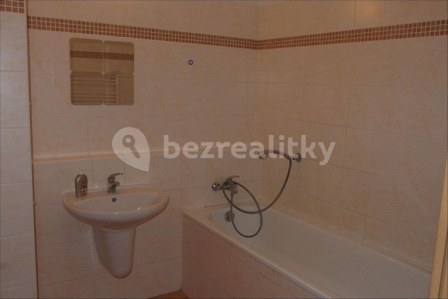 Prenájom bytu 1-izbový 35 m², Nadační, Brno, Jihomoravský kraj Prenájom bytu 1-izbový 35 m², Nadační, Brno, Jihomoravský kraj