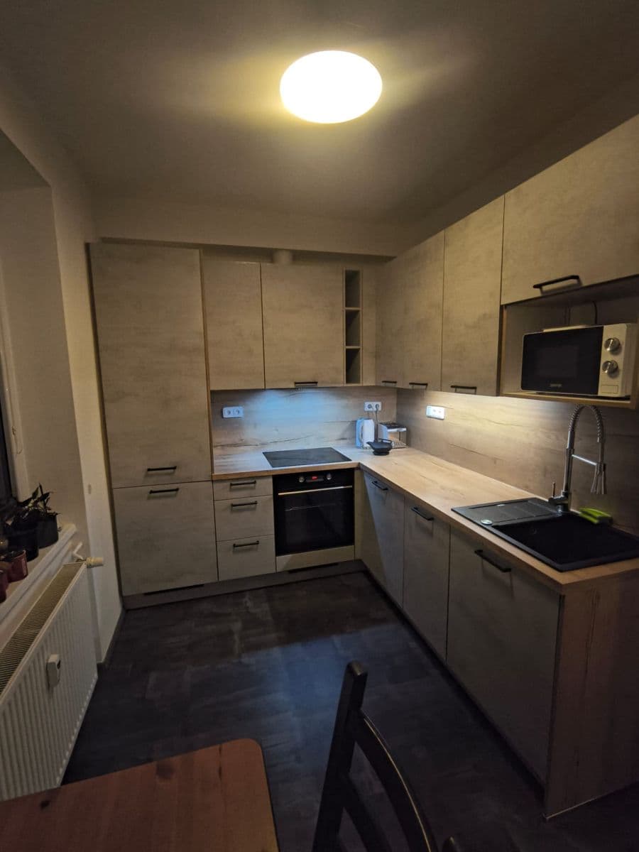 Prenájom bytu 1-izbový 39 m², Kafkova, Praha, Praha Prenájom bytu 1-izbový 39 m², Kafkova, Praha, Praha